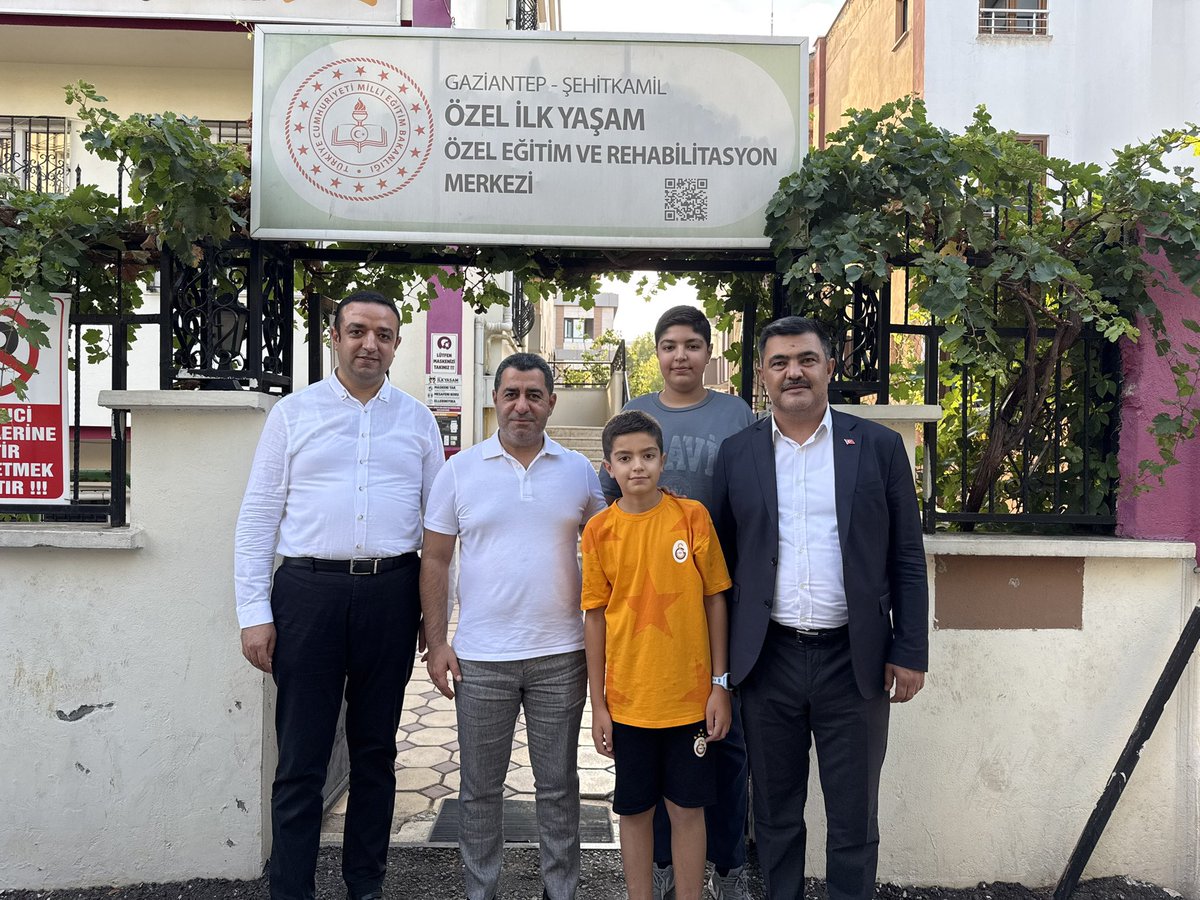 Ziyaretleriyle Bizleri Onure Eden Gaziantep Milletvekilimiz Sayın <a href="/BBozgeyik_27/">Bünyamin Bozgeyik</a> ve İlçe Başkanımız Sayın <a href="/avmehmettiryaki/">Av.Mehmet TİRYAKİ</a> <a href="/AKPartiG_Antep/">AK Parti Gaziantep</a> <a href="/AKSahinbey27/">AK Parti Şahinbey</a> Teşkilat Mensuplarımıza Çok Teşekkür Ederim.