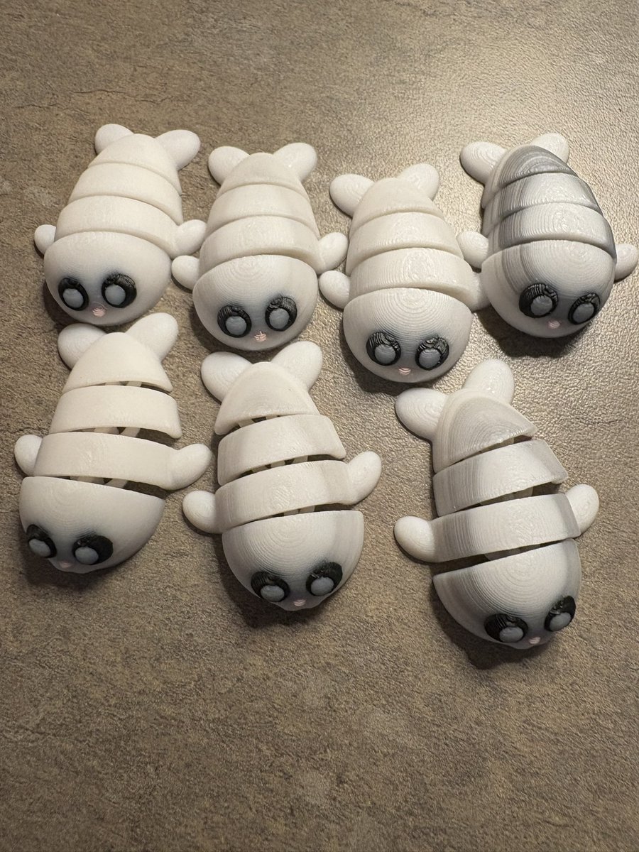 Shout to our student Henry for 3D printing ghost seals and spiders to sell in our PBIS Team Store! Second day of school and he’s already bringing his talents to the East Side of Nord!  🦭 🕷️