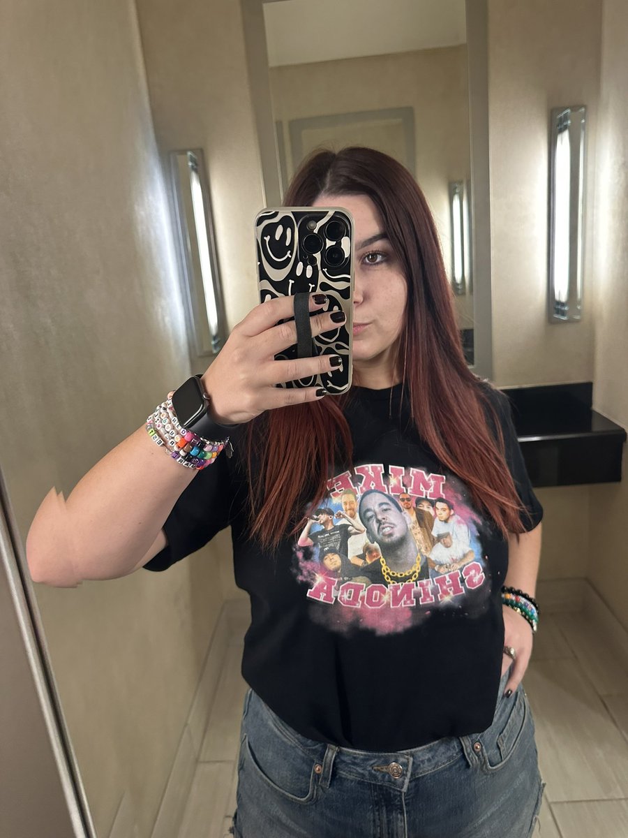 linkinxlauren's tweet photo. Ready for you @linkinpark ✨♥️ https://t.co/0skJH2FGRq