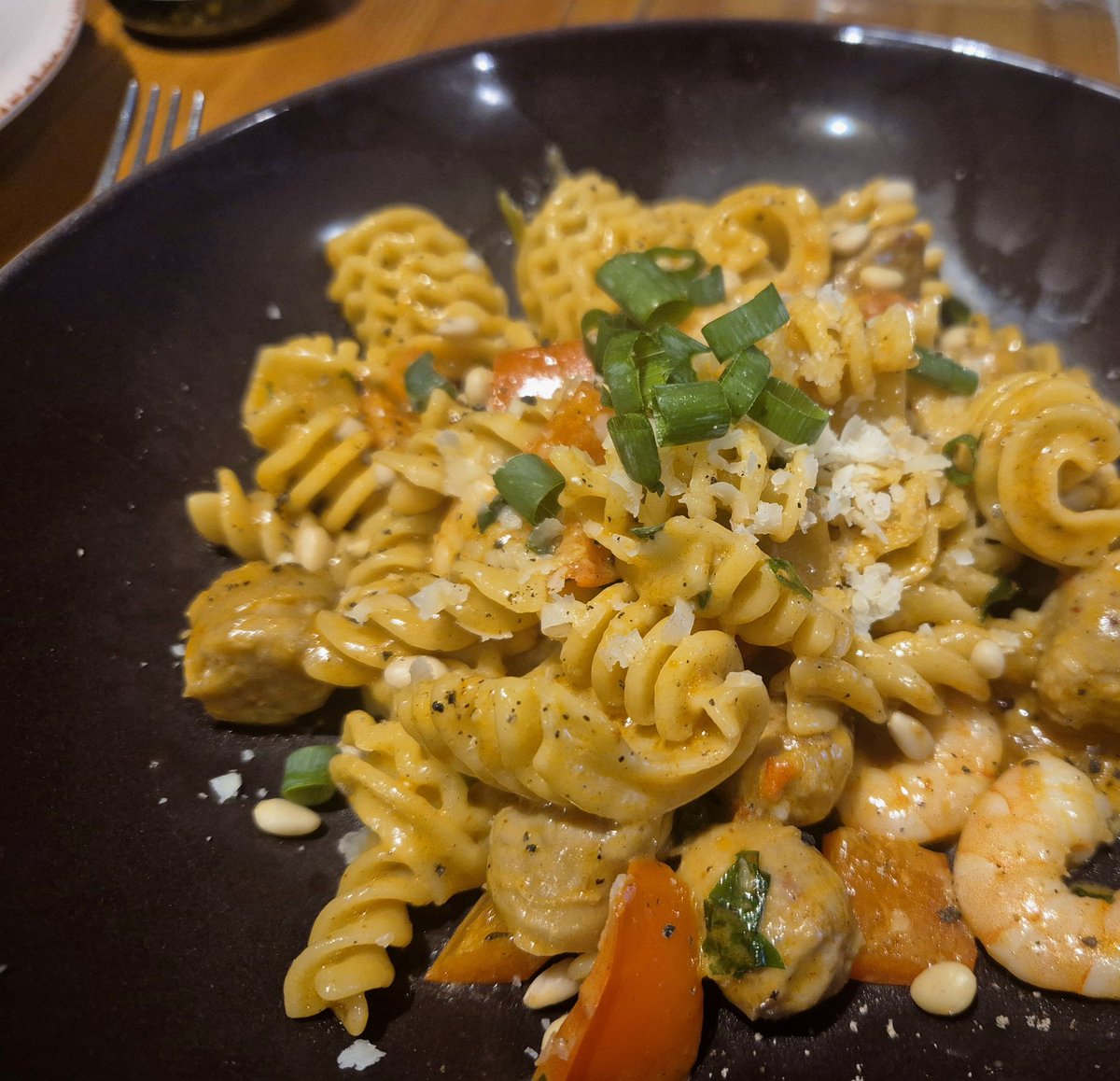 Prepped this before we went to the pub as I knew I would need all the help I could get lol

It is that sausage/prawn cajun pasta we did the other week and did it again as it is sooooo good.

Recipe in reply and thanks to <a href="/jonwatts88/">Jon Watts</a> 🫡