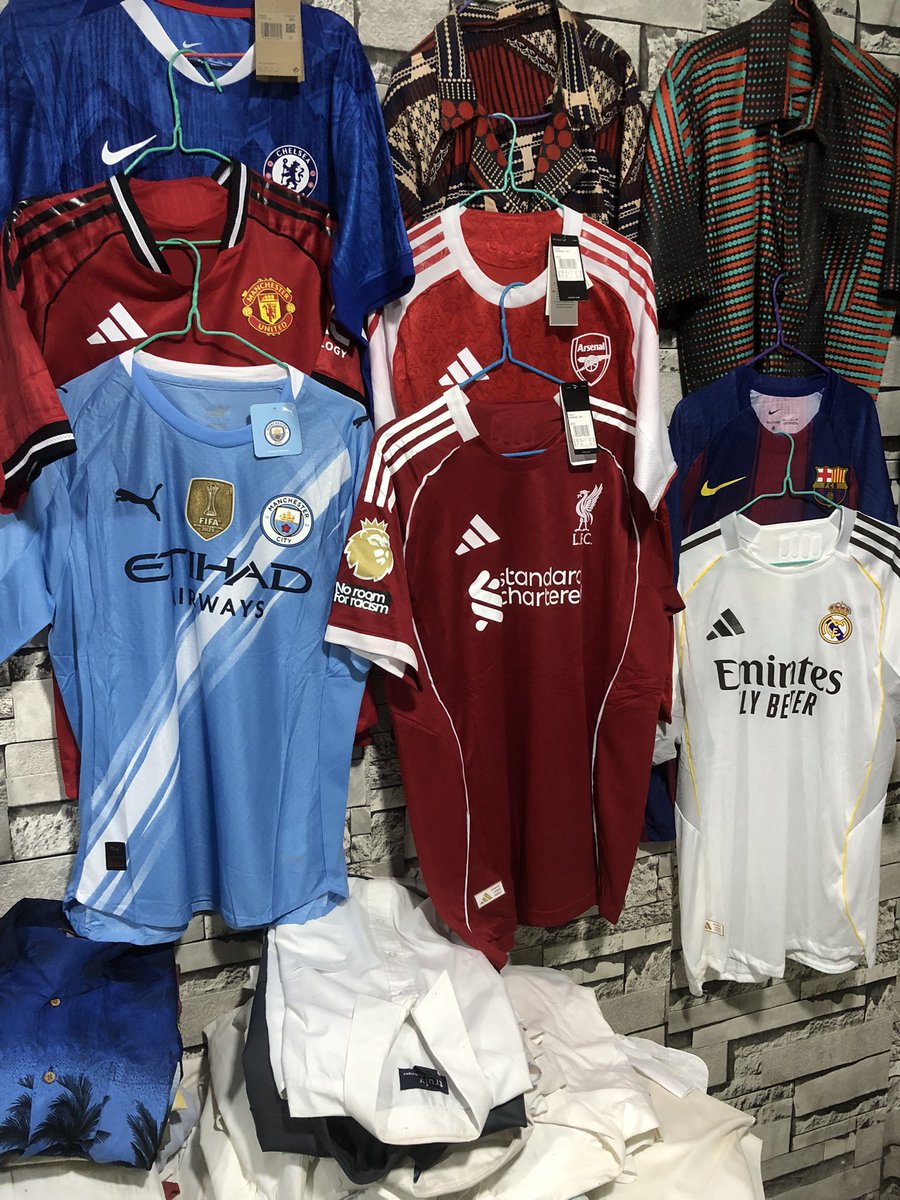 Welcome to Salaam Fashions store for authentic football jerseys, African wears, second hand shirts and other tailoring needs especially for men. 
The shop is located in Thongpiny near Former Kampala University.
#SSOX