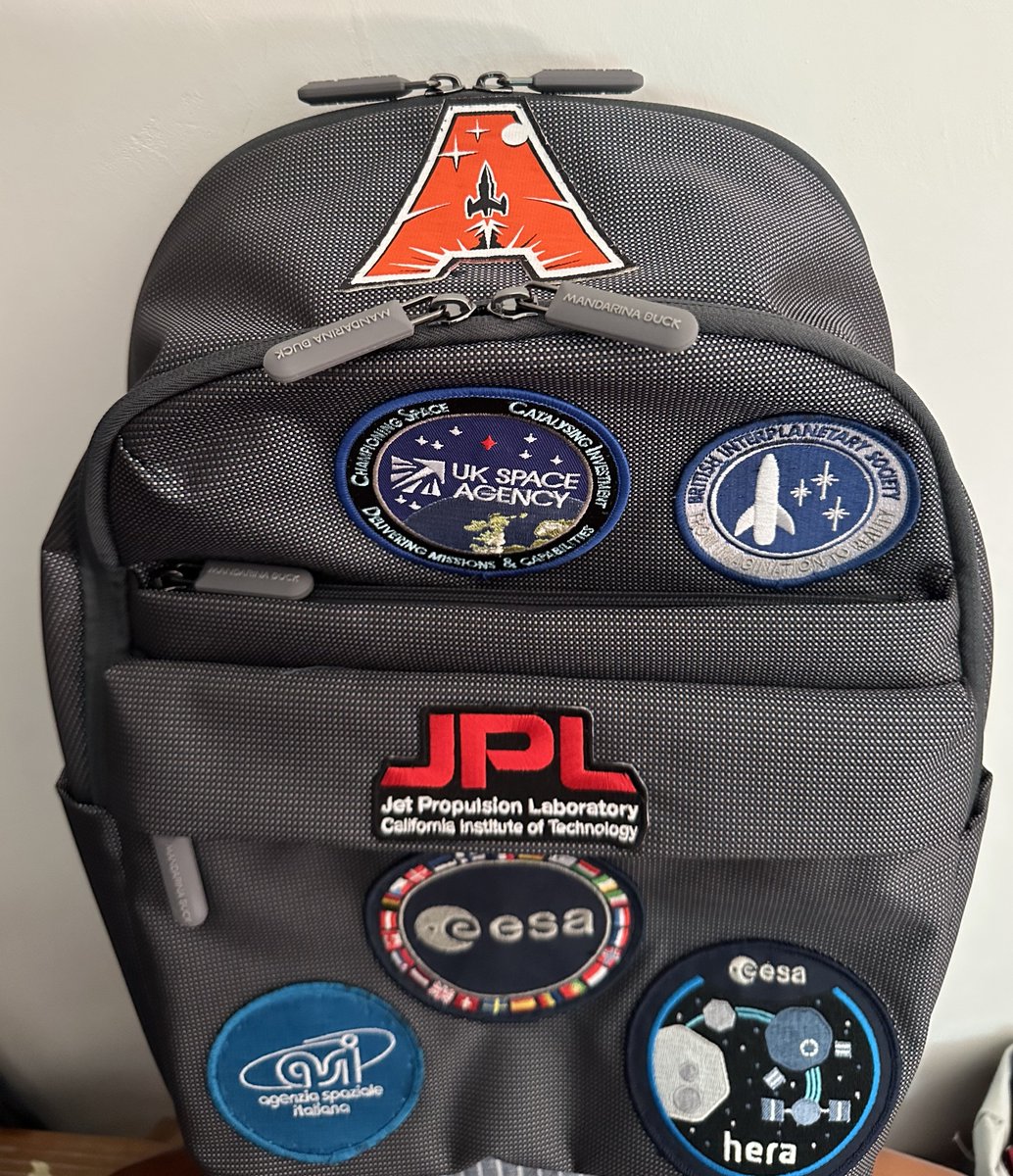 My new pack, with the <a href="/GerryAndersonTV/">Gerry Anderson</a> patch right at the top, in salute to the great #GerryAnderson 🫡 whose TV series &amp; films very likely inspired generations of young people to become scientists, aerospace engineers, ... and astronauts?
<a href="/BIS_spaceflight/">BIS</a> #STEM 🚀🌗👩‍🔬📡🛰️🪐✨