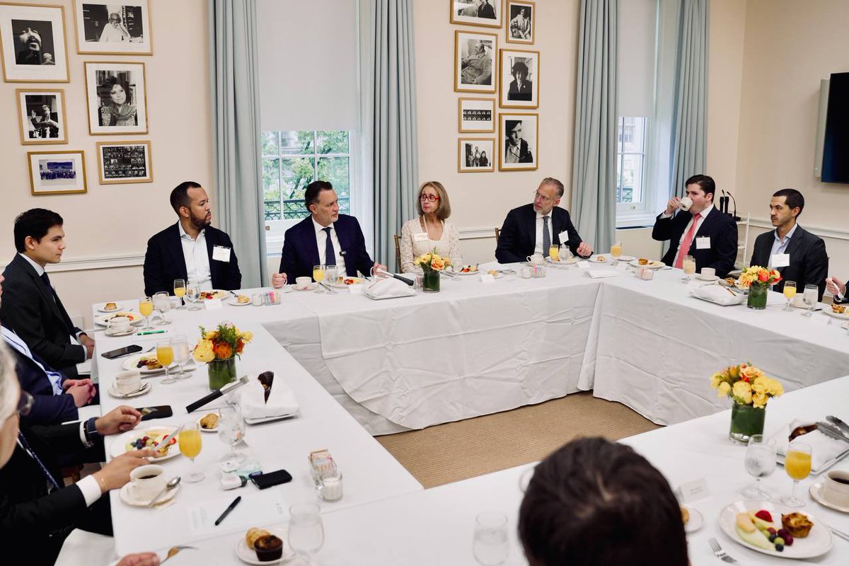 Mauricio Kuri tweet media