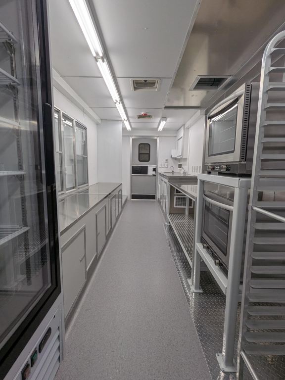 FoodTrucksInt's tweet photo. Why cook with gas, when electric will do the job better! Hot or cold outside, doesn't matter when you have heat or air conditioning! #foodtruck #food #foodtruckbuilder #foodtrailer #concession https://t.co/nE0NNhCU5h