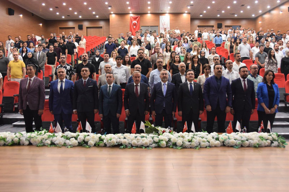 KYGM Eğitim Şube Müdürleri ve Yurt Eğitim Sorumluları Eğitimi

Gençliğe dokunan, sosyal sorumluluk projeleri, kültürel ve sportif faaliyetlerle gençleri sahaya indiren harekete geçiren çok kıymetli çalışma arkadaşlarımızla dertleştik.
İyi ki varsınız…
<a href="/OA_BAK/">Dr. Osman Aşkın Bak</a> <a href="/recepalier/">Recep Ali ER</a>