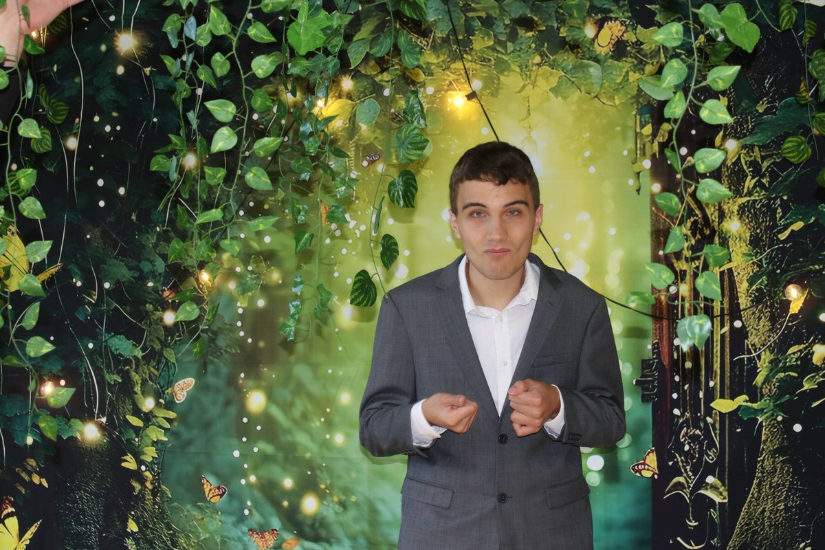 DDIFamily's tweet image. ✨A NIGHT TO REMEMBER! ✨

This year’s DDI Prom was nothing short of magical! Check out these "Enchanted" pictures from the evening.

To read more about this unforgettable night, head over to bit.ly/4lAJ6Vl.

#DDI #DDIFamily #Prom2025 #Prom #Classof2025 #Autism