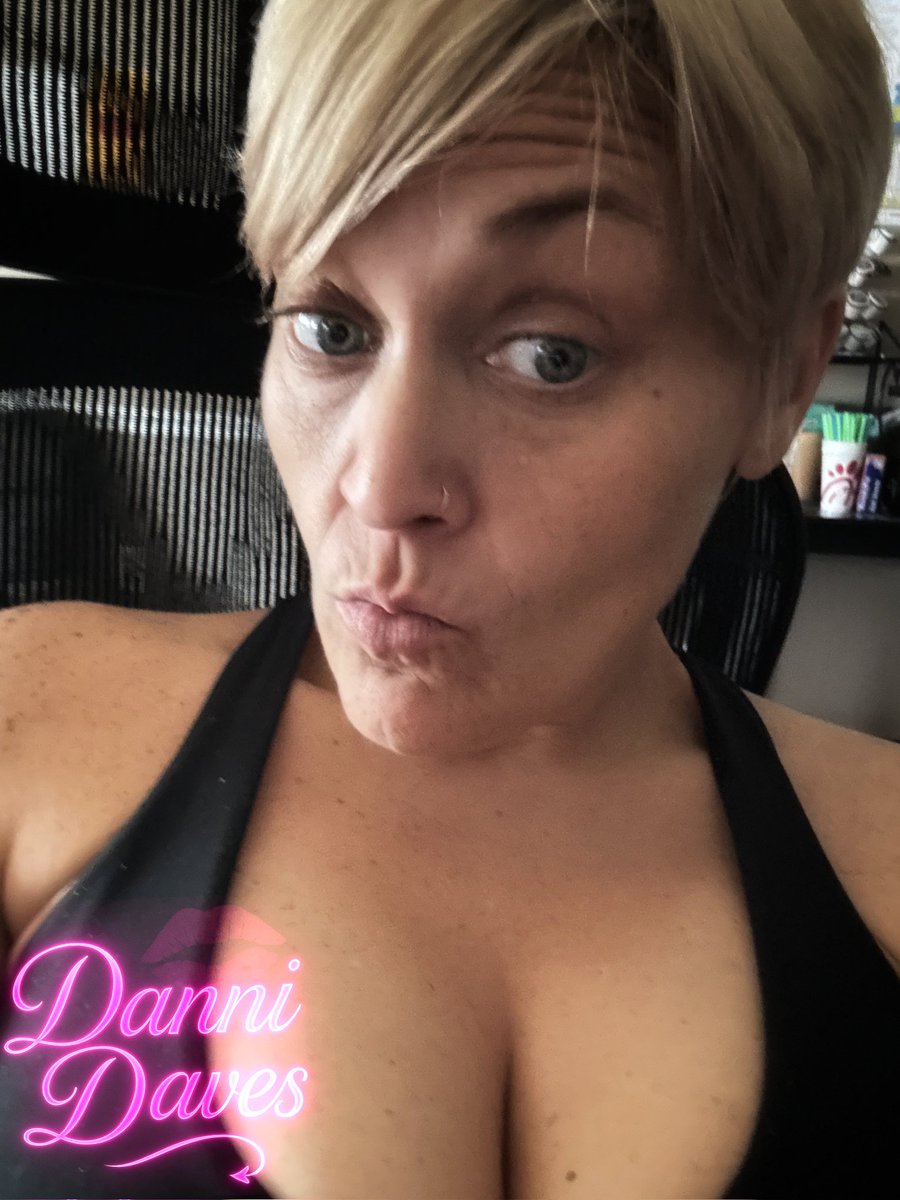 Danni Daves tweet media