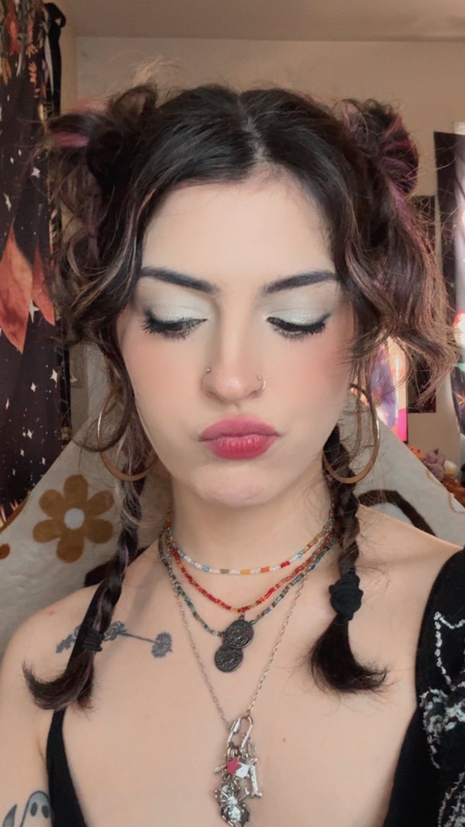 Beth 🌸Lost in the badlands🌸 tweet media