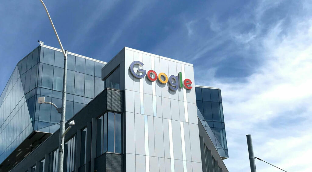 "Google has committed $1 billion over the next three years to equip U.S. higher education institutions and nonprofits with artificial intelligence training, research resources, and advanced tools." cdomagazine.tech/aiml/google-pl… #edtech #ILoveEdTech #ImFutureReady #elearning #AIEd