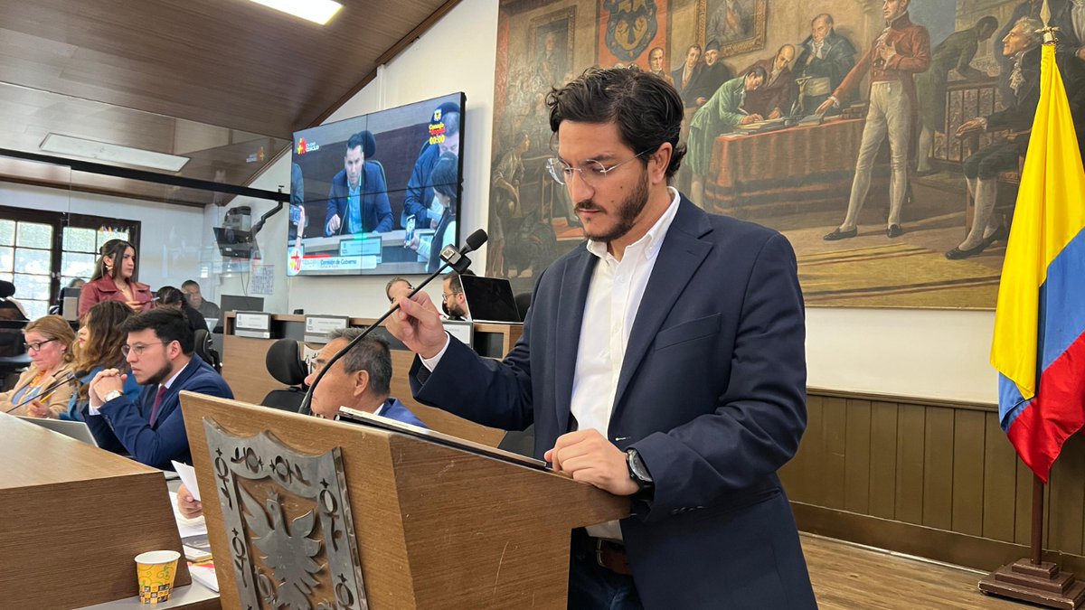 Concejo de Bogotá (@concejodebogota) on Twitter photo #Comunicado| Juan David Quintero marca distancia y se va a la Independencia: ”Queremos que Galán le cumpla a Bogotá, fin del romance” 🗞️ <a href="/JD_Quinteror/">Juan David Quintero</a>
➡️concejodebogota.gov.co/juan-david-qui… #Comunicado| Juan David Quintero marca distancia y se va a la Independencia: ”Queremos que Galán le cumpla a Bogotá, fin del romance” 🗞️ <a href="/JD_Quinteror/">Juan David Quintero</a>
➡️concejodebogota.gov.co/juan-david-qui…