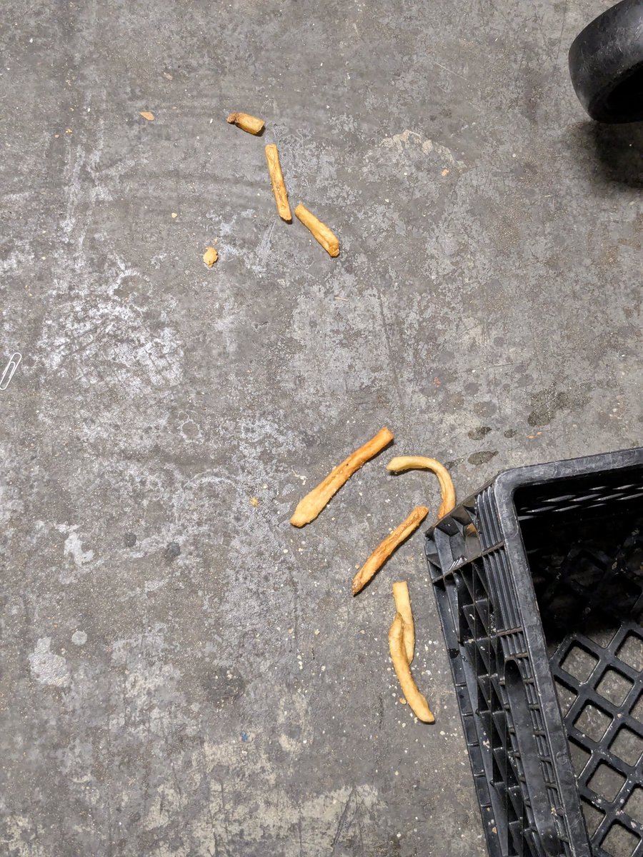 raheem_be_fit's tweet image. This is just sad. #workplace #westin #lazyworkers #notmyresponsibility