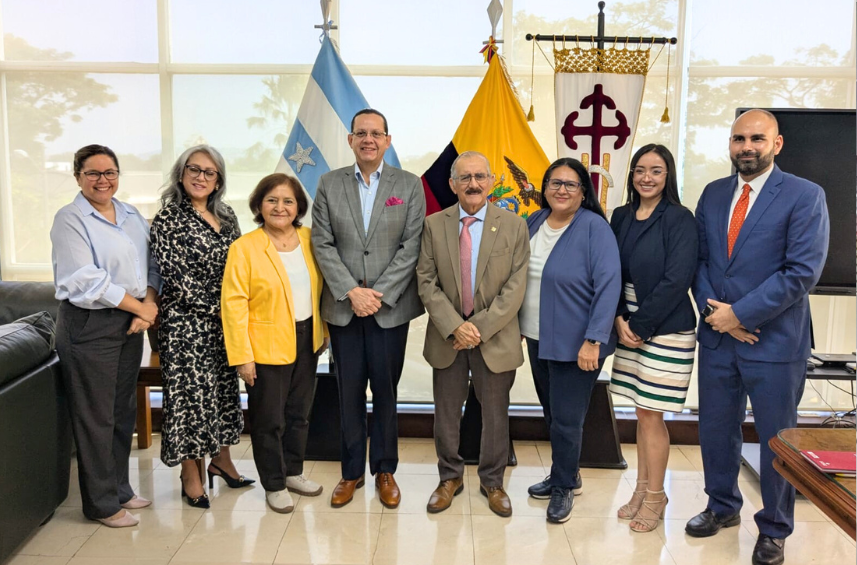 🤝 La #BVQ y la <a href="/ucatolicagye/">@ucatolicagye</a> se unen para impulsar la educación financiera y bursátil en el país.

📚 Conoce más sobre este convenio y sus beneficios en nuestra nota informativa: bolsadequito.com/index.php/blog…