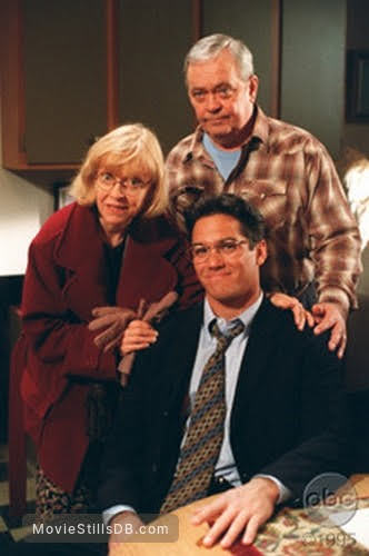 Severine575's tweet image. ✍🏽Thursday and his tremendous 90&apos;s tv series family 
The Kent : Martha , Jonathan , Clark....🎬💖
#LACTNAOS 
@RealDeanCain