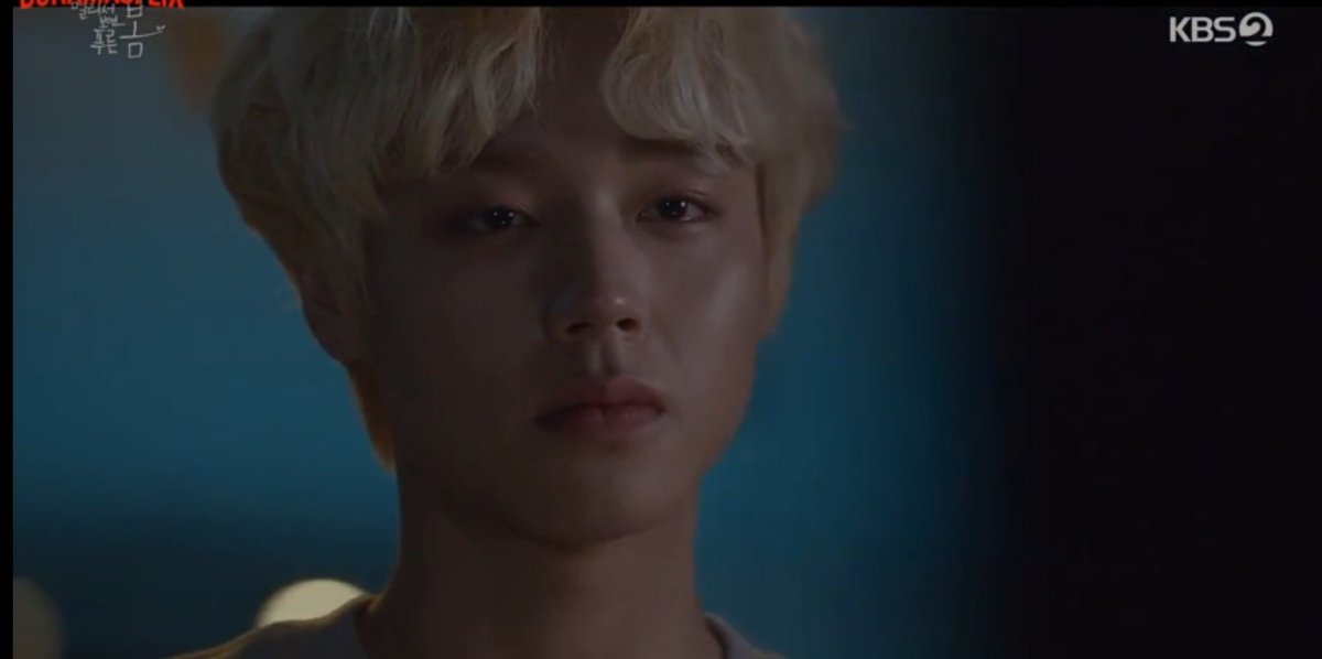 iiforjihoon's tweet image. "Nos ponemos una máscara sobre la máscara que ya llevamos y nos esforzamos al máximo por ocultar nuestro verdadero yo. La primavera siempre ha sido solo un rumor,ya que estamos constantemente atrapados en el invierno."😭

#AtaDistanceSpringisGreen  
#AtaDistanceSpringisGreenEp2