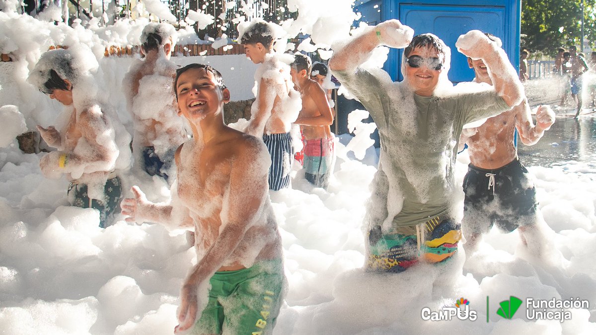TechPlayCamp's tweet photo. ☃️ De la fiesta del agua a la de la espuma. Continúa el día especial en #TechPlayCamp y todo se inunda de blanco. ¡Celebramos la fiesta de la espuma!

Vive la aventura 👉https://t.co/GoxbstALLb

#CadaDíaUnaAventura
#CampusFundaciónUnicaja https://t.co/RuduOmqKlN