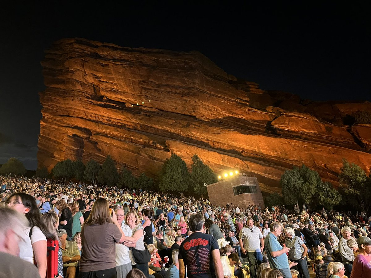 Captain_Concert's tweet image. Finally, checked this Bucket List box…a concert at @RedRocksCO! Saw @officialheart, who I first saw in ‘80 on Bebe le Strange (opening song, btw) and @toddrundgren, amazing venue, amazing show! @KSHE95 @KSHEGUY @lernvsradio @ADsXe @TimVirgin @RadioToddMorgan @tonyhairjordan