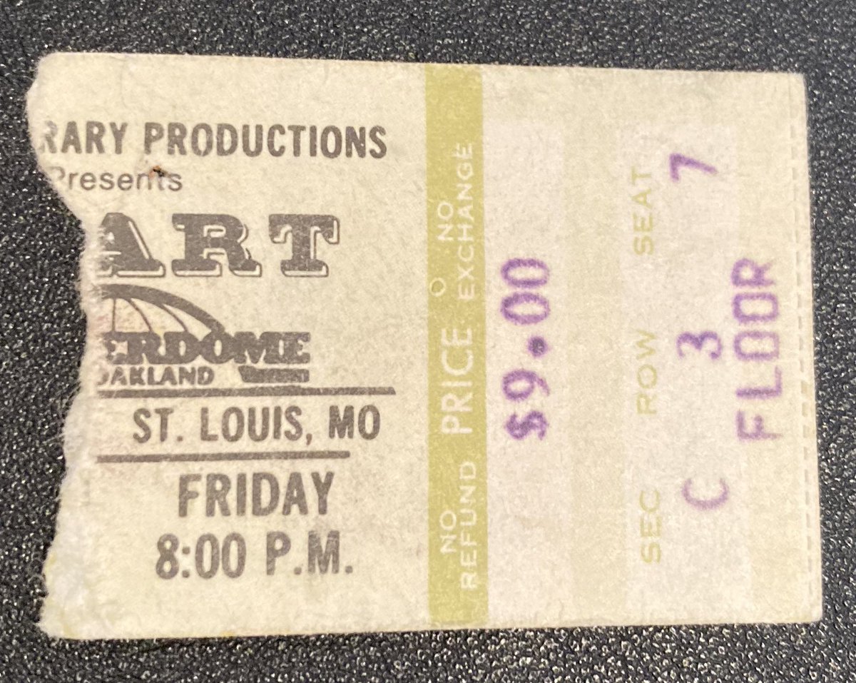 Captain_Concert's tweet image. Finally, checked this Bucket List box…a concert at @RedRocksCO! Saw @officialheart, who I first saw in ‘80 on Bebe le Strange (opening song, btw) and @toddrundgren, amazing venue, amazing show! @KSHE95 @KSHEGUY @lernvsradio @ADsXe @TimVirgin @RadioToddMorgan @tonyhairjordan