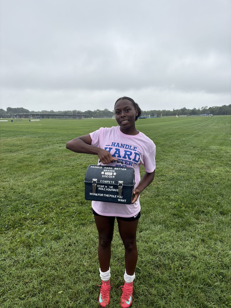 Everyday has been a positive step forward. Congrats to Carli and Chanelle for being the recipients of the “lunchbox” the past two days!! 1% better!! 💙⚽️