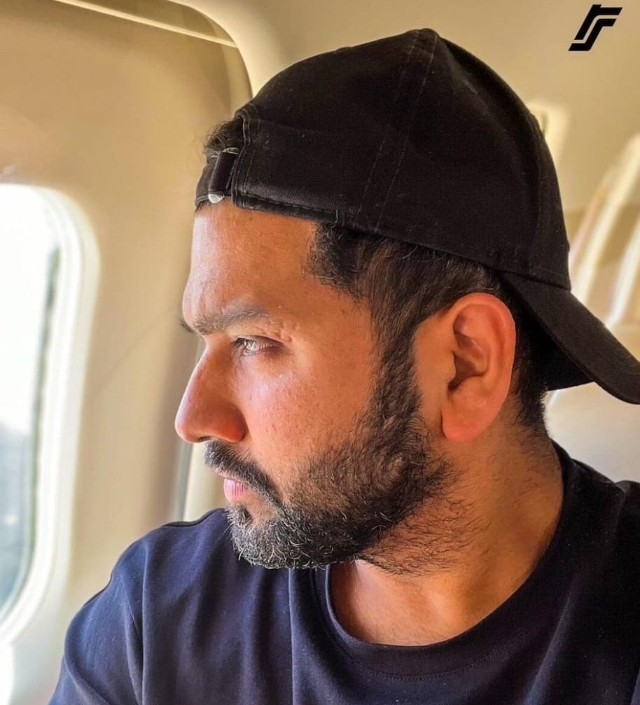 pnicogenx's tweet photo. At the stroke of midnight, WAKE UP ROHIT SHARMA NATION 🐐

WE ARE BACKKKK TO THE FIELD AGAIN. NEED OLD MUTUALS, RT TO FIND. https://t.co/im3VoEGTNQ