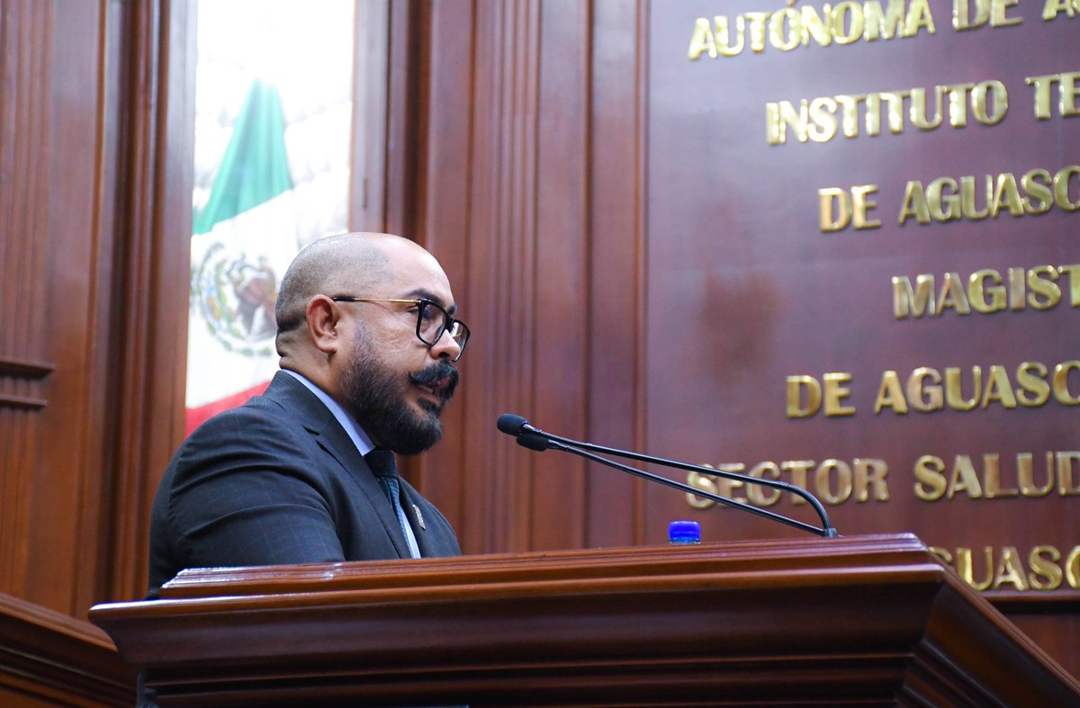 El Pleno del Congreso de Aguascalientes declaró recinto oficial la Sala de Conciertos del Complejo Ficotrece para que ahí rindan protesta de ley el viernes 29 de agosto, las y los Magistrados, además de juezas y jueces electos 

Aquí los detalles 👇🏻
congresoags.gob.mx/boletines_de_p…