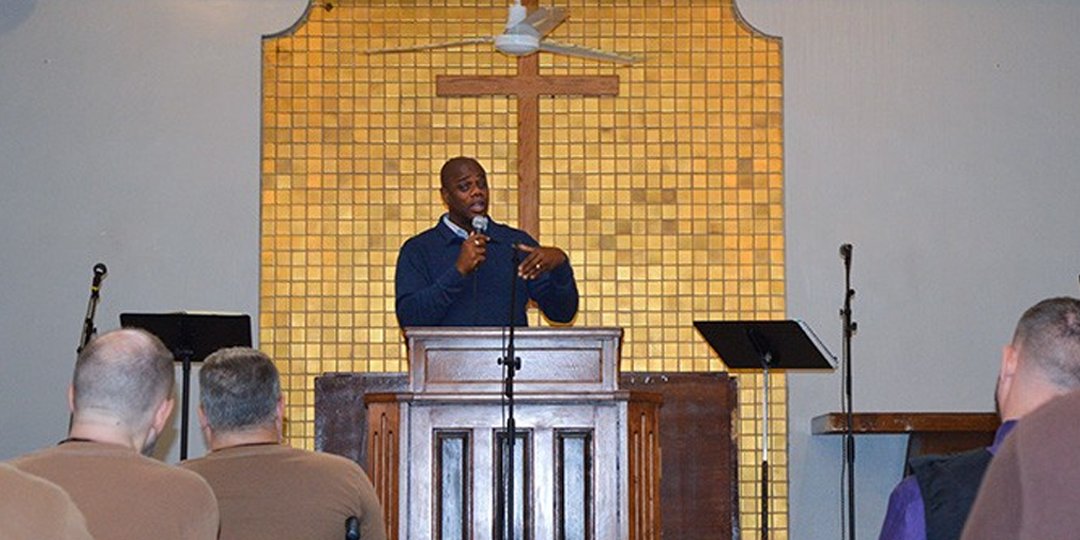 Powerful moments at FMC Lexington as visiting Costa Rican chaplain Carlos Cunningham led worship services with <a href="/BOPDepDirector/">Joshua J. Smith, BOP Deputy Director</a>, inmates, and staff in attendance. Both chapels were filled with praise, scripture, and a message focused on accountability, spiritual growth, and