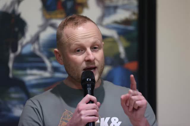 <a href="/Javoudria/">J'habite</a> In all honesty I haven't seen or read anything about Gary Murray himself being abused quite the opposite, People feel he's a very insecure vulnerable person and is being manipulated by one single charlatan for his own self promotion ( Jamie Bryson) everyone can see it