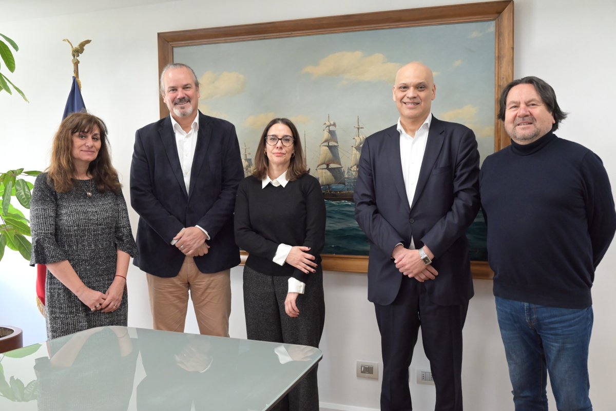 Representantes de la empresa <a href="/energyx/">EnergyX</a> con nuestro VPE José Miguel Benavente para presentar los avances de sus proyectos en la Región de Antofagasta