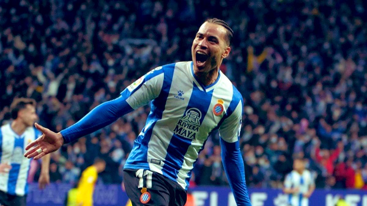 para unos el mejor será cristiano, para otros messi, pero en el fondo todos sabemos que los trenes de atocha se desguazaron sospechosamente rápido