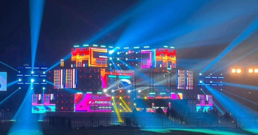 Konka Fenon akaruga nkahi?. 
#TpaulLiveInConcert