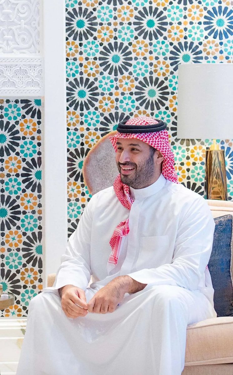 m71_i's tweet photo. #_محمد_بن_سلمان 
عليك الله يا محمد بطيبك
تواضعكم ما جالك من بعيدي
وعليك الله يا محمد بعزمك
عطاك الله حيل ما يبيدي
وعليك الله يا محمد بمدك
يا دافن فقر يا زايد رصيدي
عليك الله يا محمد بوصفك
شبيه معزي بشكل ووريدي
عليك الدار يا محمد ولدها
تلبسها العقود بكل جيدي https://t.co/Cwt3RrjuJ5