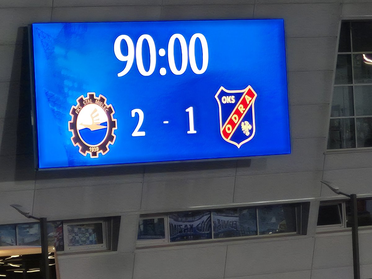 MariuszCichocki's tweet photo. PIĘKNA REMONTADA 🤍💙 Nic tak nie buduje jak podobne zwycięstwa. Czy będzie to zwycięstwo założycielskie tej ekipy? Oby! Brawo za charakter i wyszarpanie tego triumfu! Pozytywnie dziś ławka. 👏 #STMODR #Pierwszaligastylżycia #DumaPodkarpacia https://t.co/z6wnIHmhRz