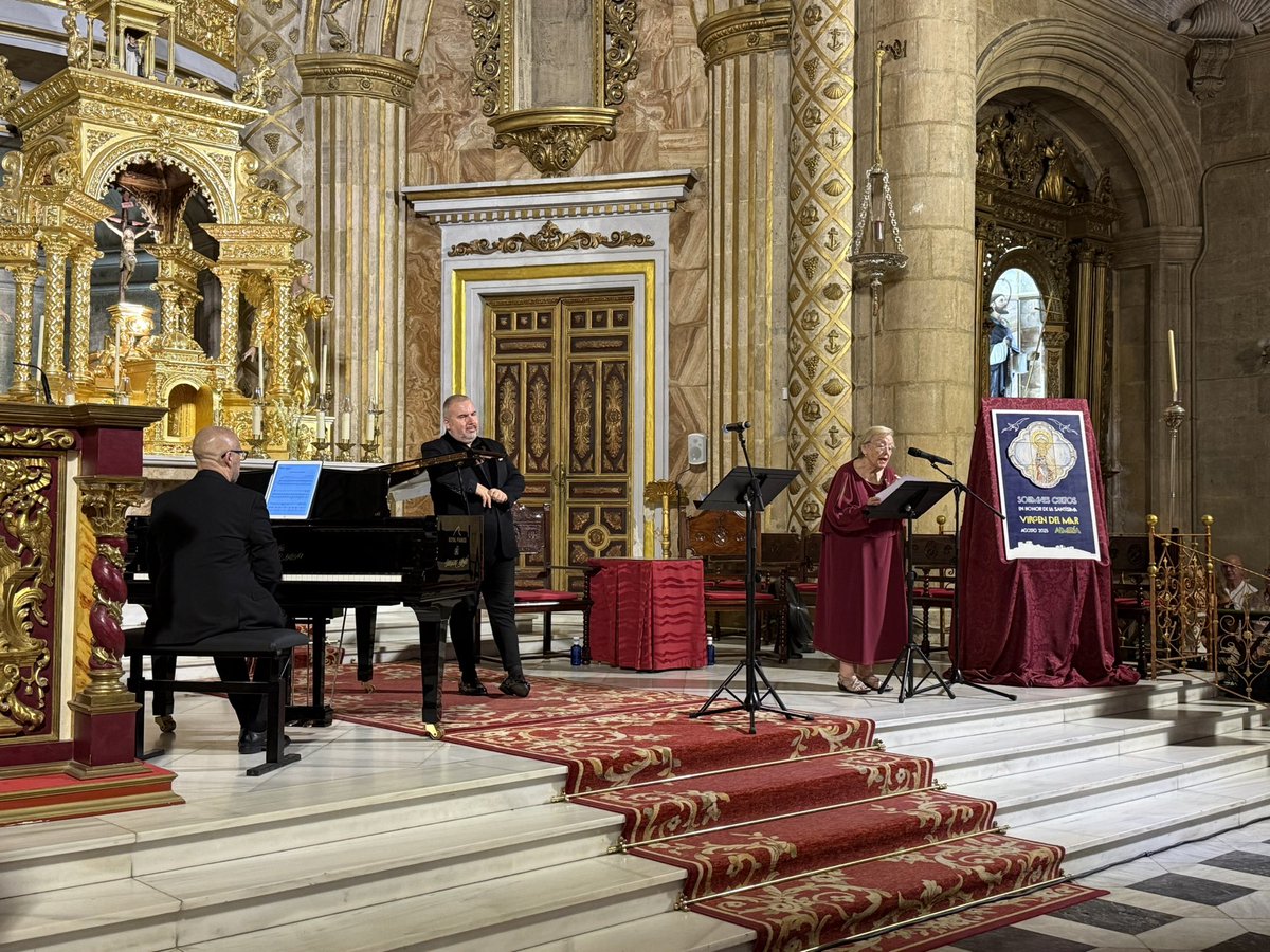 Con un aire más espiritual, precioso recital de poesía y música dedicado a la Virgen del Mar en el Santuario de nuestra Patrona. 

Participan la actriz María Galiana, el barítono Luis Santana y el pianista Fco. Serrano-Luque. 

#virgendelmar