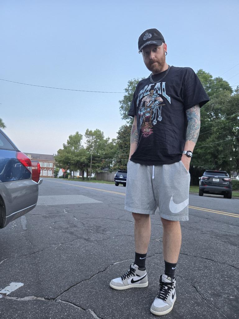xbenzerox's tweet photo. @realflhc shirt, @balenciaga hat, @nike shorts, Jordan 1 Elephant. #sneakerfits #sneakers #snkrskickscheck #sneakercollection #sneakercollecting #sneakercollector #sneakerhead #jordan1 #whatsonfeet #kotd #yoursneakersaredope https://t.co/BTwEguHBtv