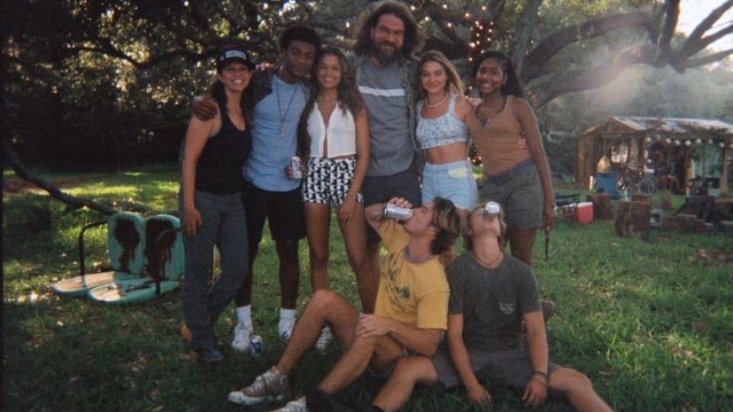 sabwithrinaa's tweet photo. It’s must’ve been a curse on this cast because no way they went from being family to this mess https://t.co/MQXbfhDSmN