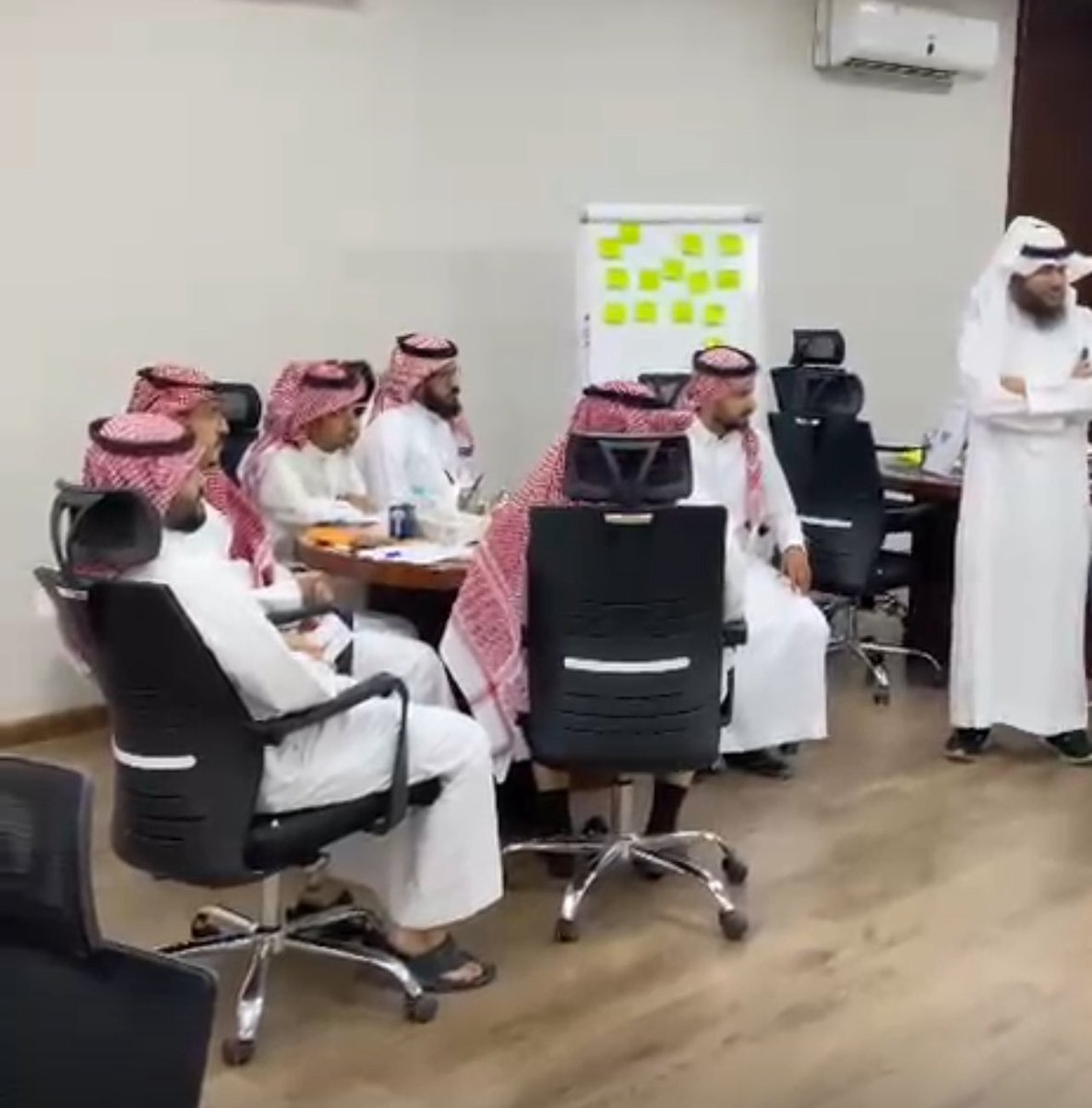 جستن tweet media