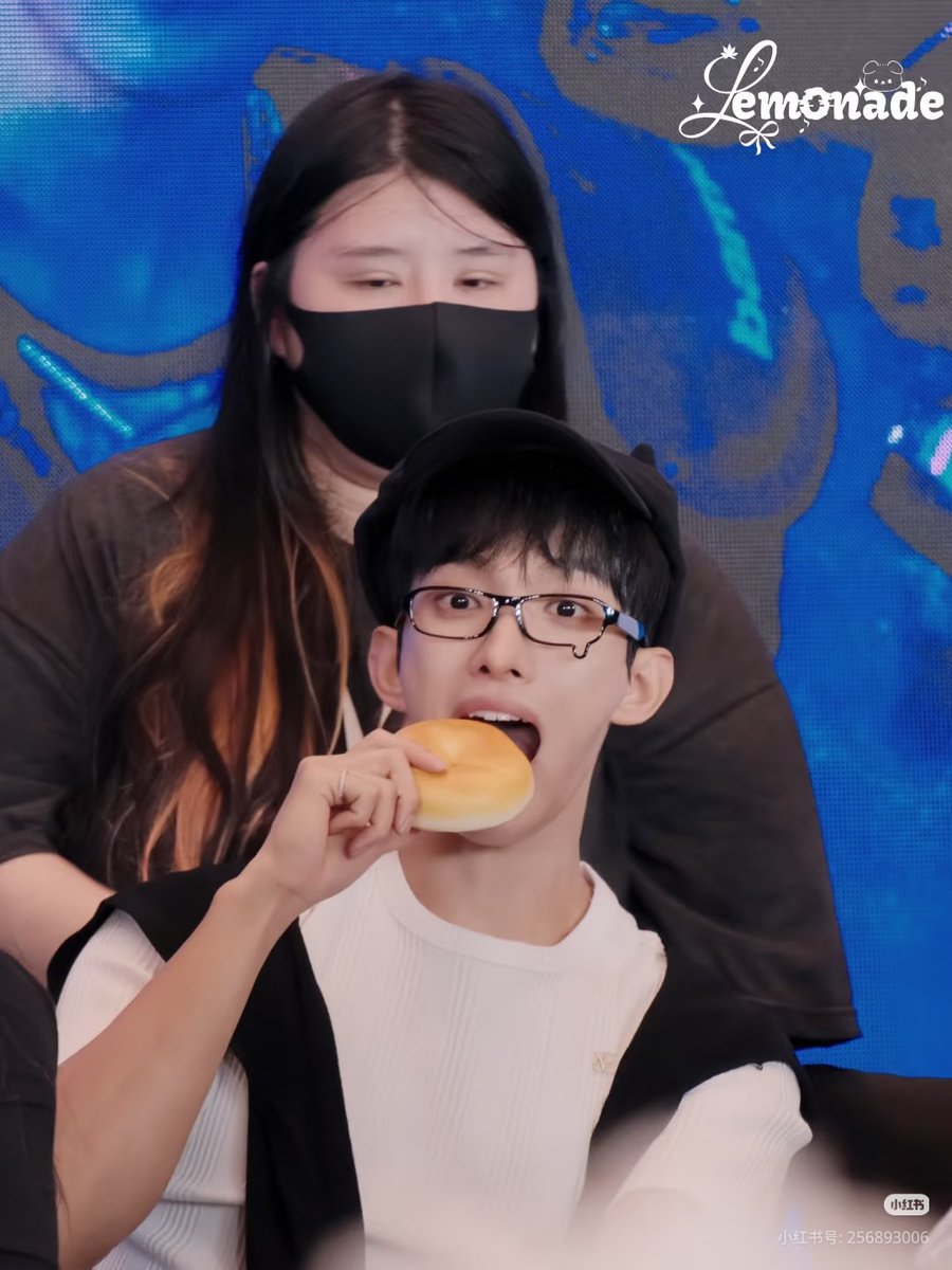 ๊ฒธ๊ต ์ด๐ป (@svtdk_sum) on Twitter photo ์ด์ฆ์ #๋๊ฒธ 
๋์ด๋์ด ์ง๋์ด
๋นต๋นต๋นต๋นต ๋นต๋์ด ์ด์ฆ์ #๋๊ฒธ 
๋์ด๋์ด ์ง๋์ด
๋นต๋นต๋นต๋นต ๋นต๋์ด