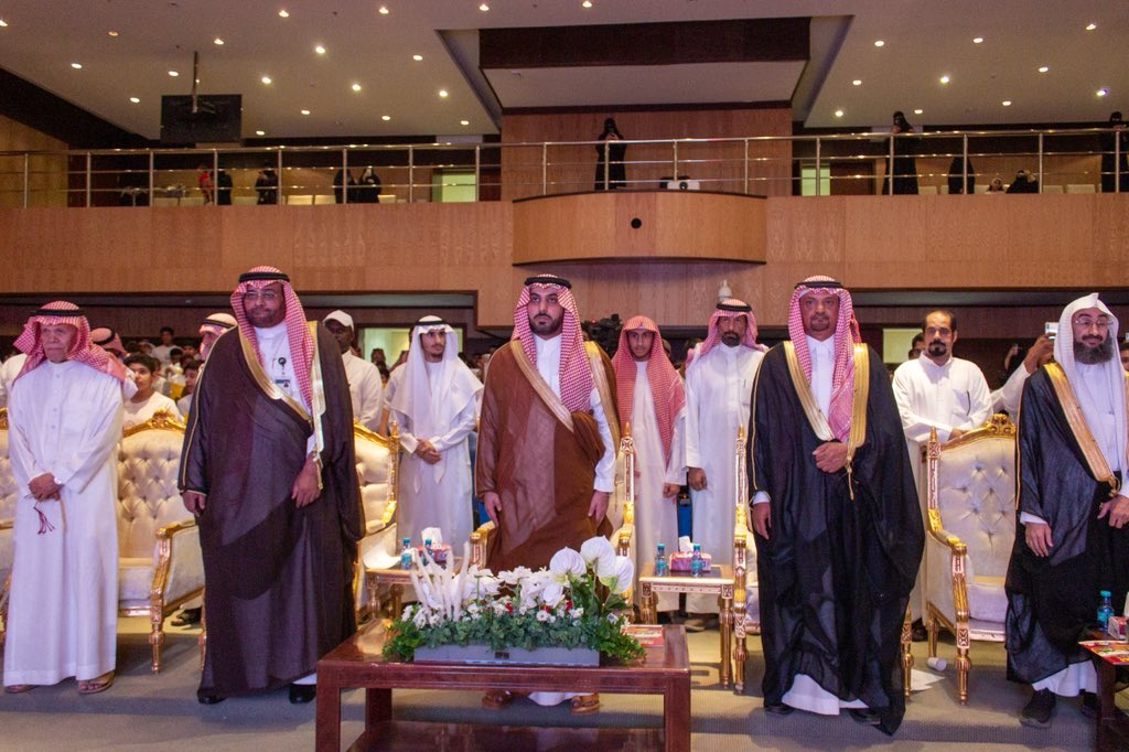 Al_ArabiSC's tweet photo. برعاية كريمة من سعادة محافظ محافظة عنيزة الأستاذ سعد بن عبدالله السليم، اختتمت أنشطة وفعاليات أكاديمية الوجيه عبد الوهاب القرعاوي في النادي العربي للموسم الحالي عبر حفل متكامل وبمشاركة عدد من الجهات الذين ساهموا في إنجاح الحدث. https://t.co/0a6dXg4nmv