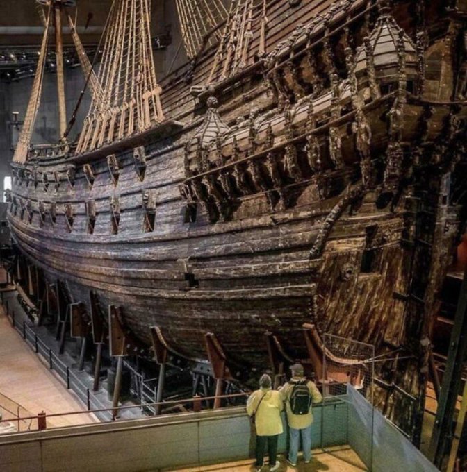 El miedo a lo grande es real y estas imágenes lo demuestran.  

Fotos y vídeos que despertarán tu megalofobia:  

Abro hilo 🧵 

1. Buque de guerra sueco Vasa