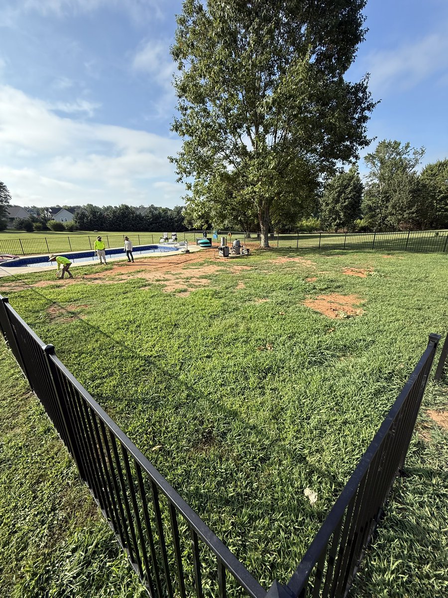 We got next game 😎

We made this clients backyard dreams come true 🌱✨

✅ Clean and mud-free pool deck 

✅ Personal putting green 

✅ Versatile area for corn hole, pet playdates, and BBQ’s 

Give us a call! 

📞 864 905 6155 

#syntheticgrass #artificialgrass  #syntheticturf