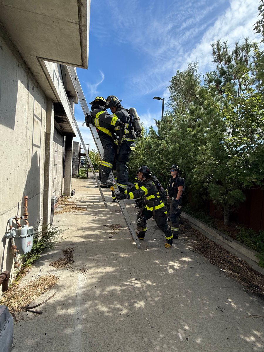 Recruits were reaching new heights this week, learning an important discipline of firefighting, ladders. Recruits worked on proper placement, proper ways to throw the ladder, and getting comfortable working off them.  #BridgeportCT #BridgeportBravest