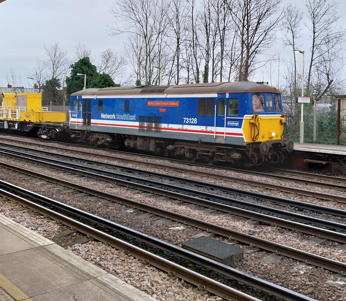 A few views of <a href="/GBRailfreight/">GB Railfreight</a>  NSE loveliness... 73129
Pic 1 Chelsea Bridge June '25
Pic 2 &amp; 3 Shepherds Bush June '25
Pic 4 Penge West December '24

Photos Keith Ward &amp; Francis Wadsworth 
❤️💙🤍