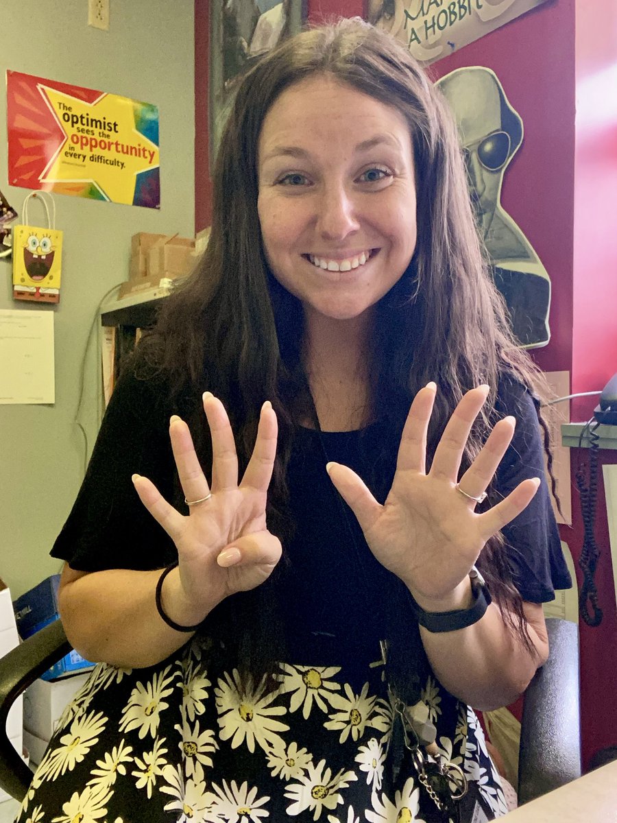 MrsMauriceELA's tweet image. First day of my 9th year of teaching English, and my last first day as “Miss Huss” 🥹❤️📚 #backtoschool #7thgraderocks