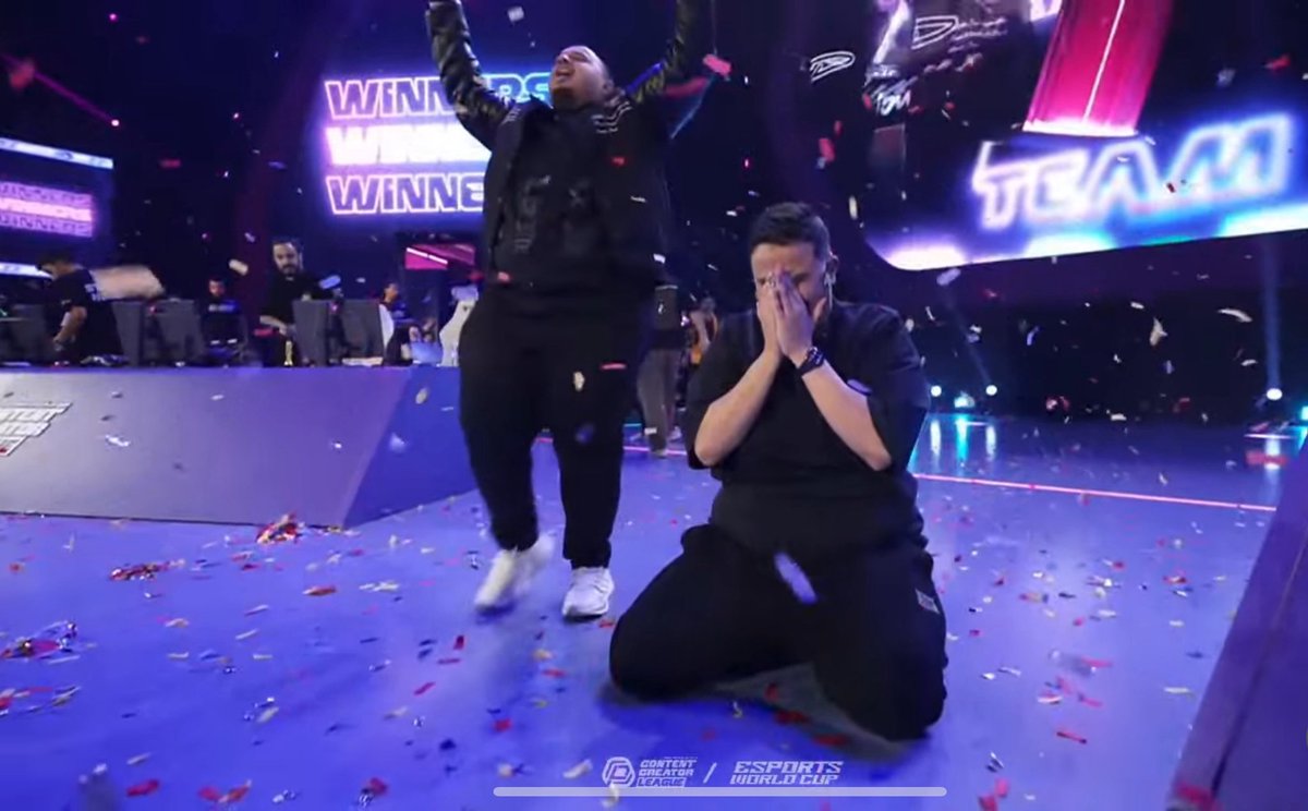 دموع فرح .. مليون ريال سعودي 🤷🏻‍♂️!