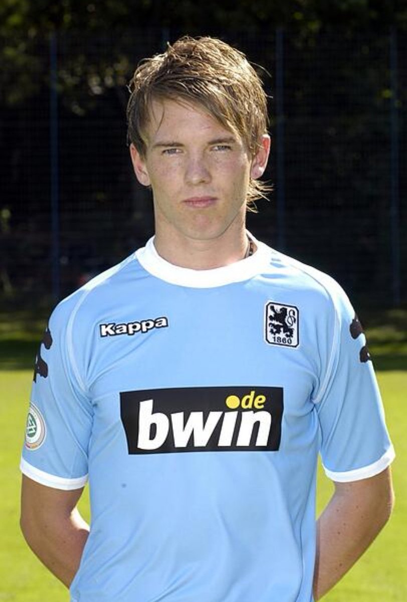 DembierZ's tweet photo. @FieserOstfriese Das ist eindeutig julian nagelsmann https://t.co/94dxK55djW