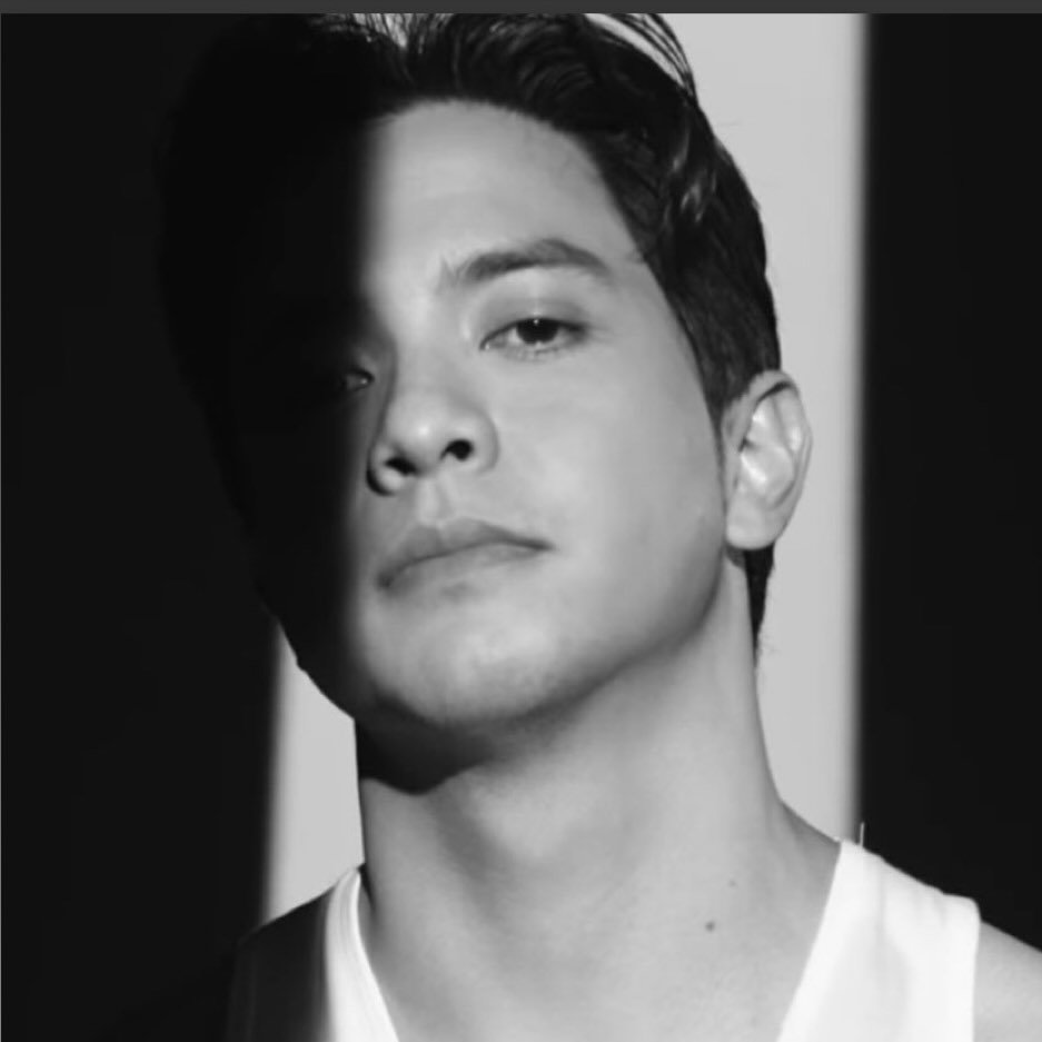 AldenTrendsOFC's tweet photo. ALDEN RICHARDS' UPDATED PROFILE PHOTOS 📣

Here are the latest profile photos of ALDEN on FB, IG, and X 🥰

THREE PLATFORMS.
THREE UNIQUE PHOTOS.
ONE MAN WHO MATTERS.
ALDEN RICHARDS.
😍😍😍

@aldenrichards02 
#ALDENRichards