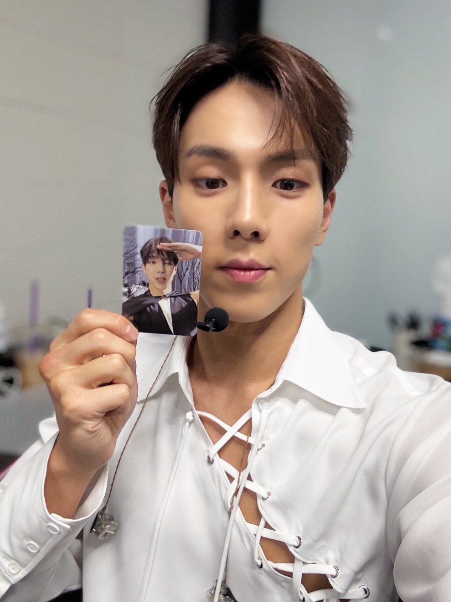 narangayo's tweet image. 아니 포카 말 안되게 잘 찍었네 너무 예쁘다 ‼️