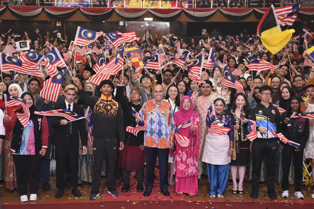 MSUmalaysia's tweet photo. #MSUMyDay is officially here!
#MSUMalaysia shines with the colours of unity as we celebrate the 68th Merdeka Day, leading to Malaysia Day 🇲🇾. A time for reflection, pride, and the #MSUrians spirit of togetherness!
#MerdekaBerilmu https://t.co/Z4CXl4mieY