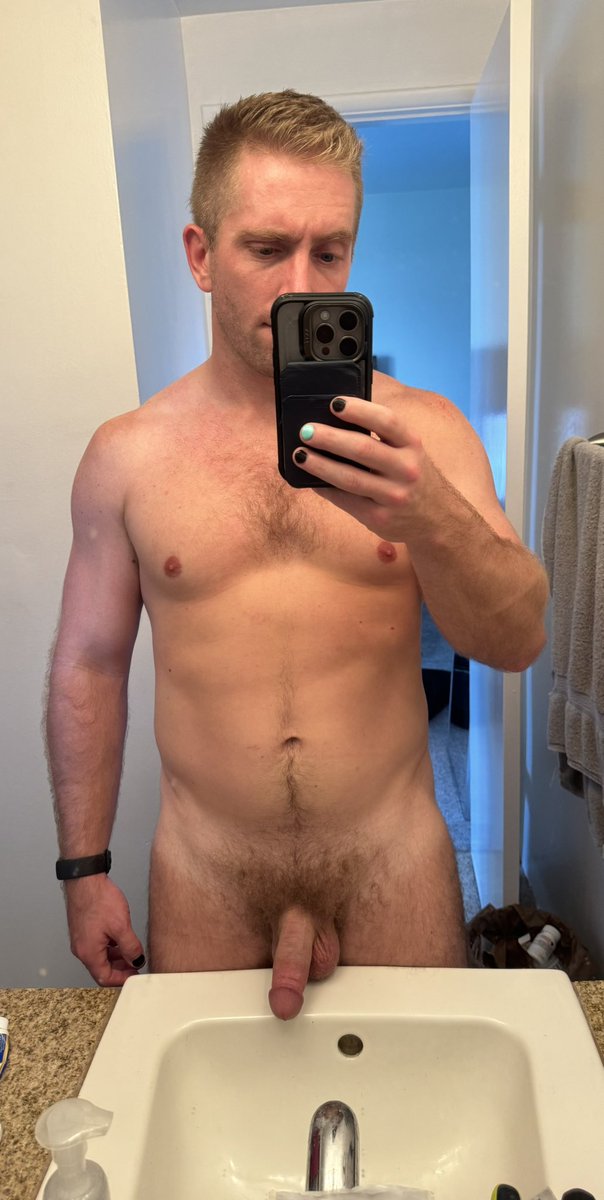 ScottRileyX's tweet photo. Just in from pickleball, and my balls are nice and sweaty. Who’s volunteering to lick em clean? 😈 https://t.co/ga8SmAQZvU