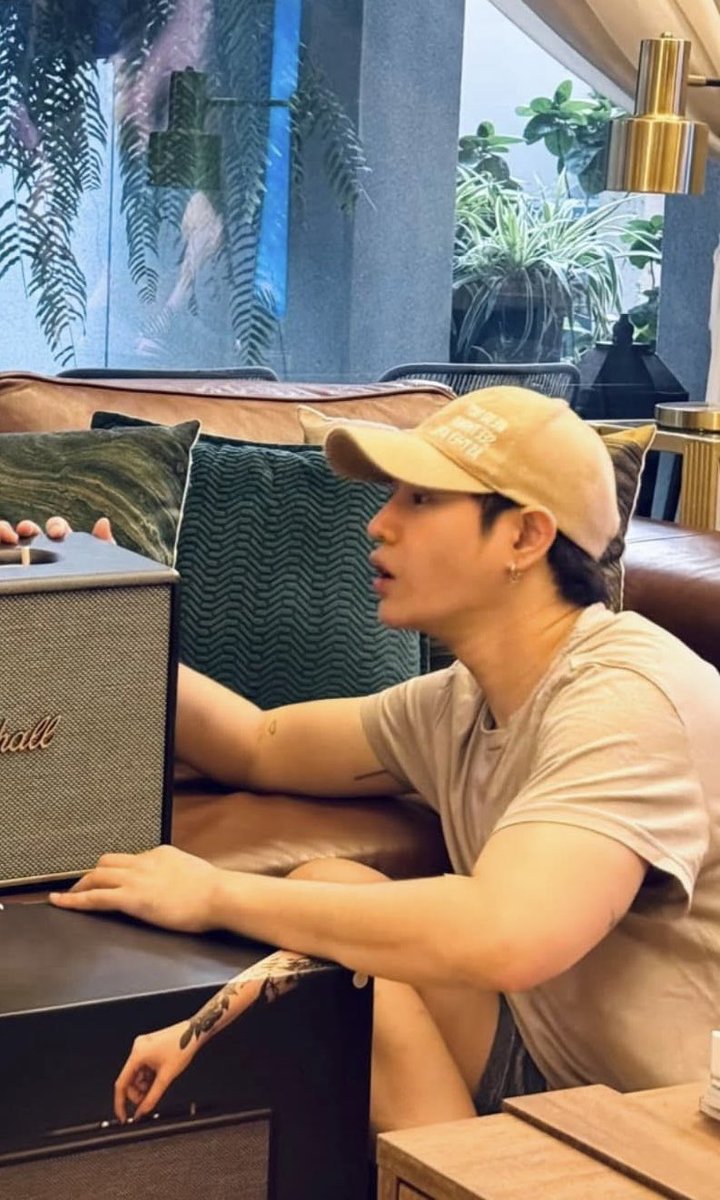 อยากให้เวลาช่วงนี้เดินไวๆจัง อยากรู้ตัวอีกทีก็ได้มาเจอกันอีกครั้งแล้ว มันคิดถึงอะ อยู่บ้านไม่ดื้อน้า❤️

#เป๊กผลิตโชค 
#PeckPalitchoke