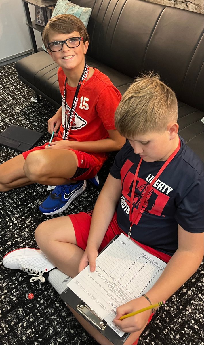 LCISDwest's tweet photo. Fifth grade math students worked with partners to determine if numbers are prime or composite. https://t.co/BMgWkllzyq